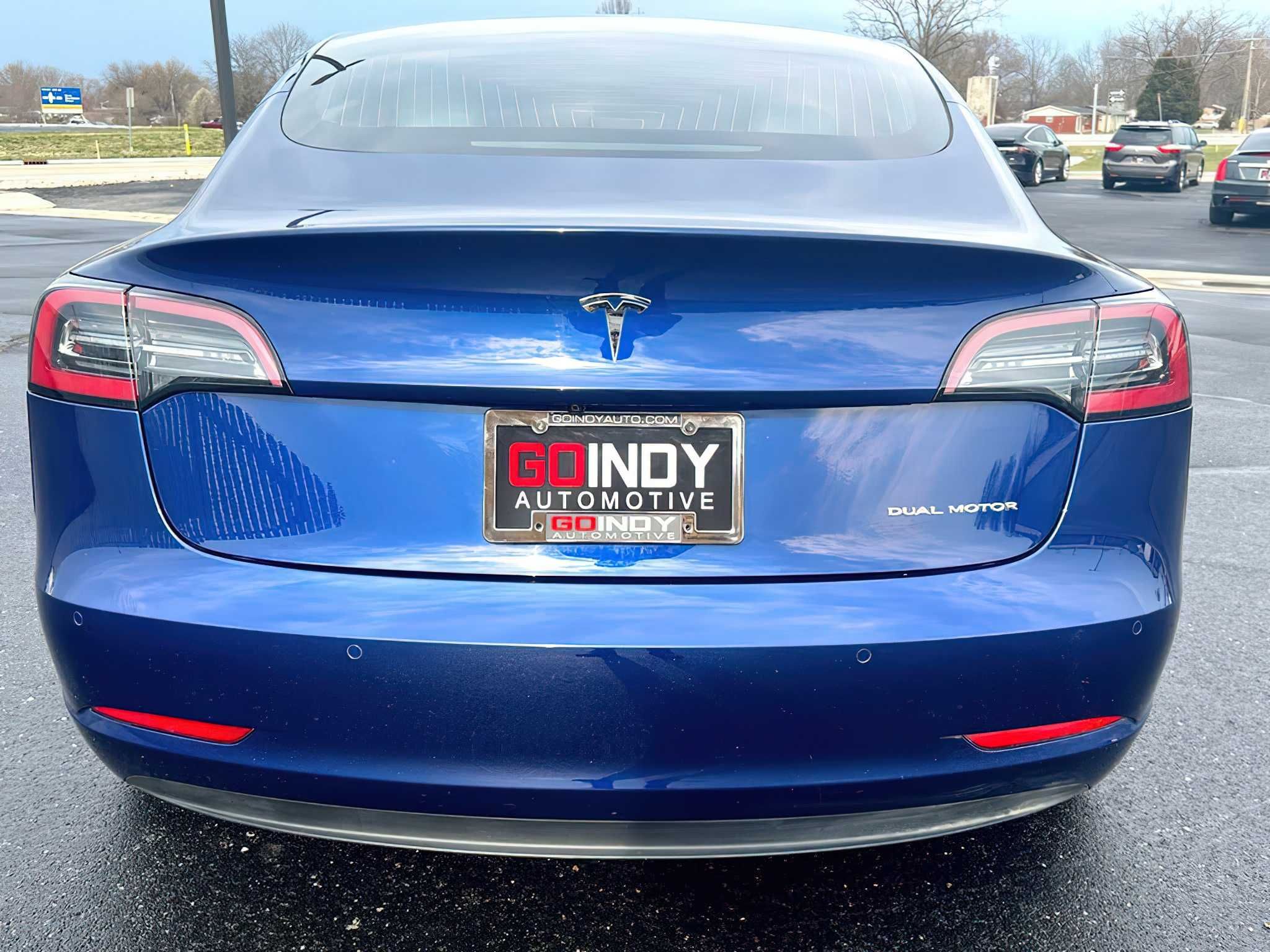 Tesla Model 3  2019