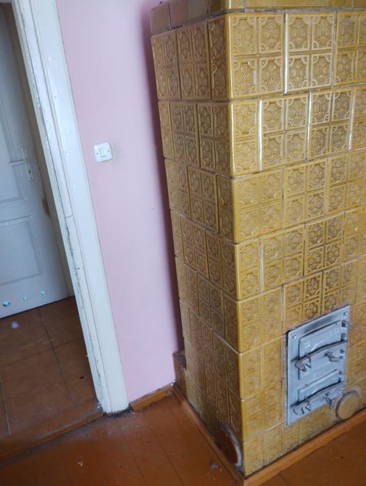 Stary piec kaflowy z lat 50/60