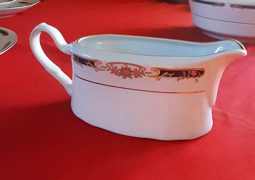 Serviço de refeição ERICA para 12 pessoas, meia baixela.