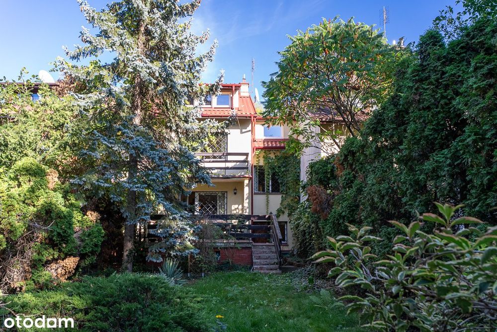 Dom z pięknym ogrodem przy WAT