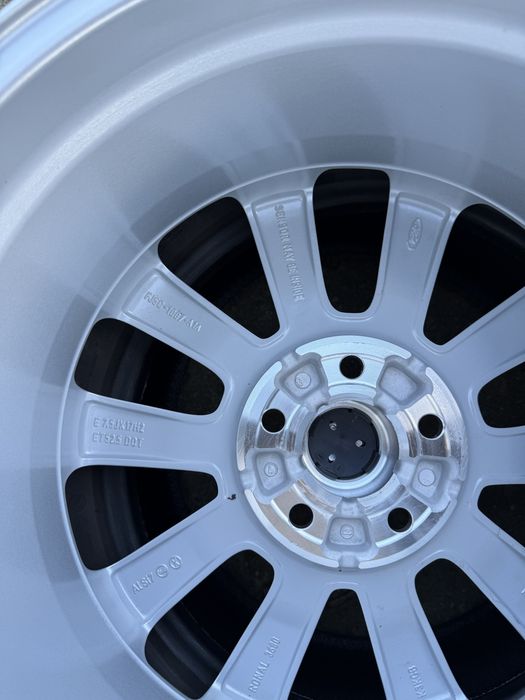 Диски 17 5.108 ЕТ52,5 7,5jx17H2 Ford C-Max Kuga