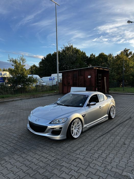 Mazda rx8 R3.