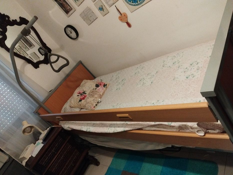 Cama articulada com colchão  anti escaras