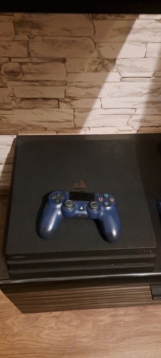 Konsola Ps4 Pro 1TB