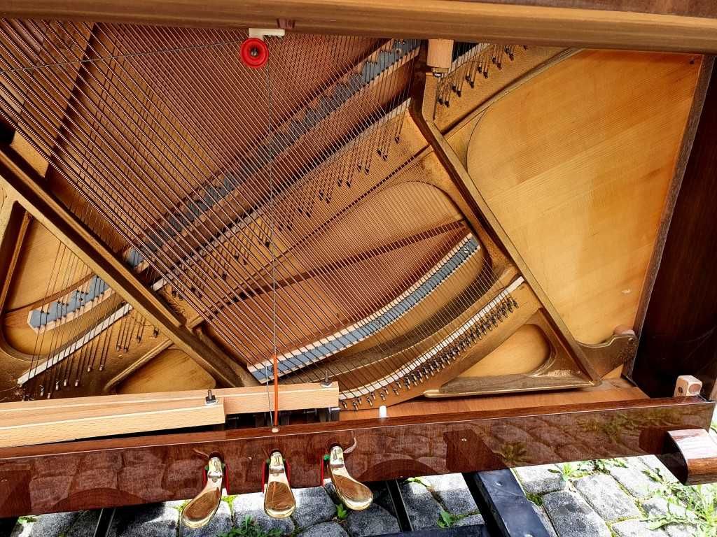 Pianino SCHIMMEL 102cm 1971r RENNER brązowy połysk