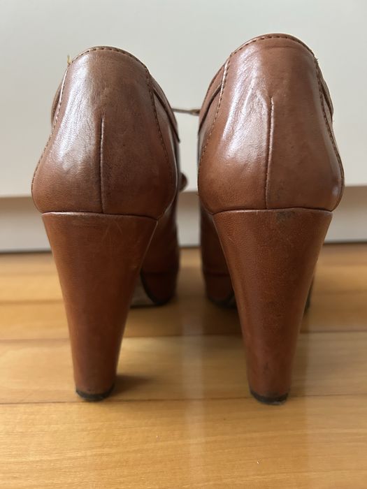 Sapato tacao alto em pele fabricado em Portugal