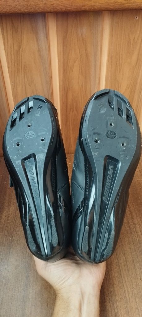 Specialized Spirita шосейне веловзуття 40 розміру(25,5)