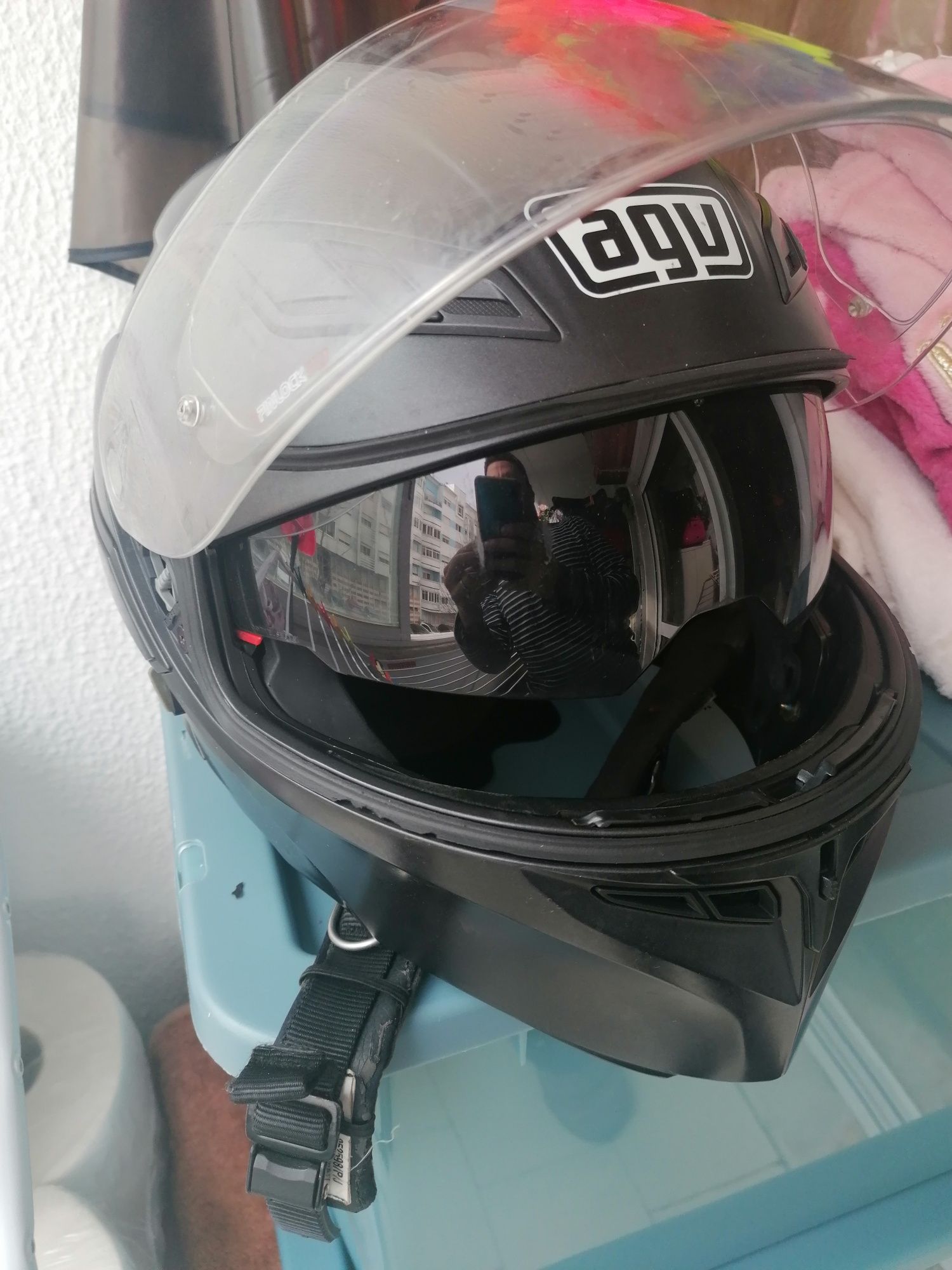 Capacete preto AGV para peças