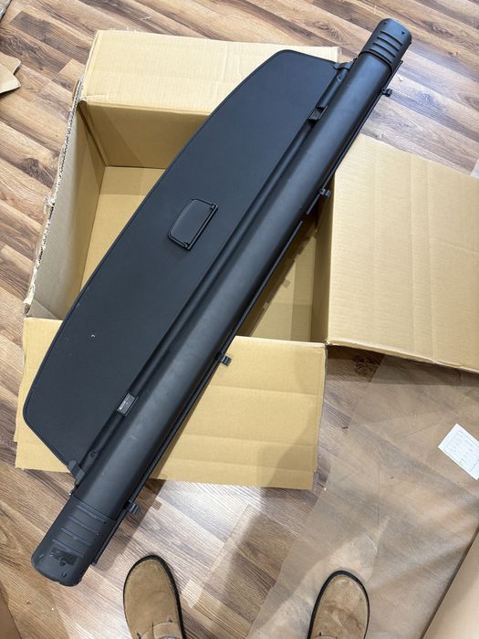 Roleta bagażnika Volkswagen Touareg II -  7P czarna