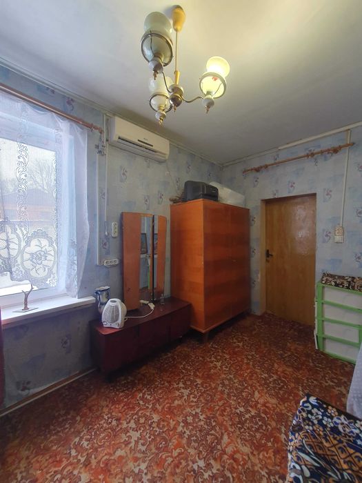 Продам 1/3 част. будинку,свій двір,зручн. метро Хол гора.вул.Лиса,57