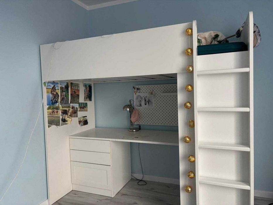 Łóżko na antresoli, z biurkiem i szafą+ materac