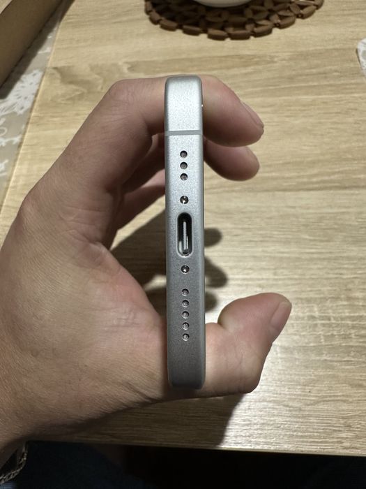Iphone 16 white 128 gb ТОРГ
