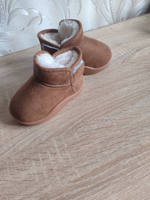 Продам дитяче зимове взуття