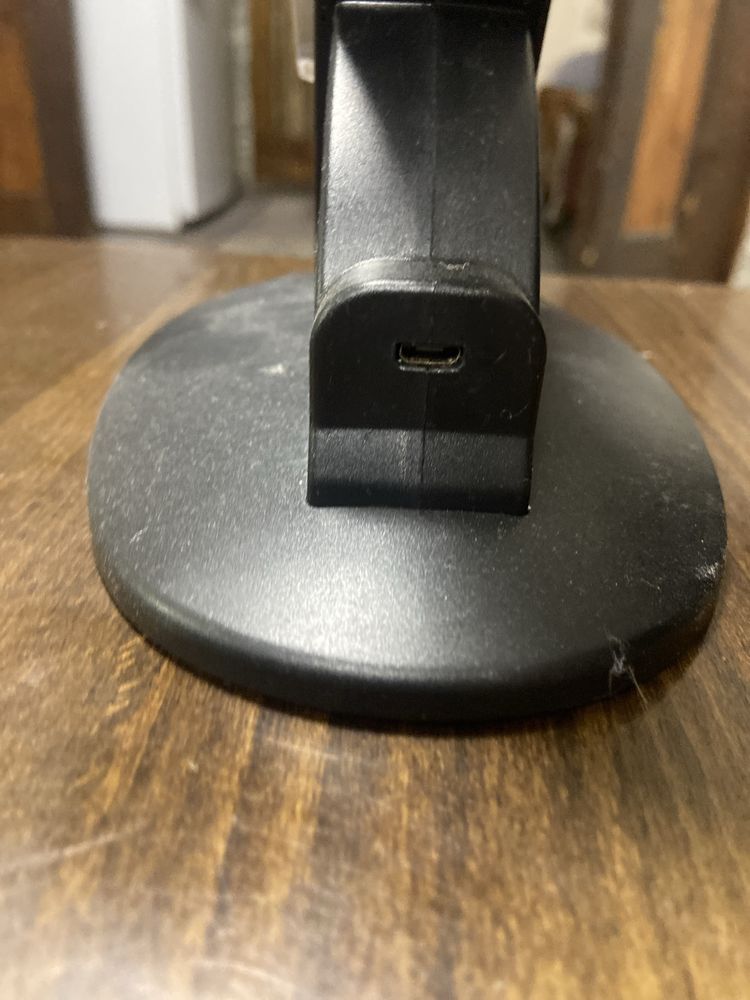 Зарядний пристрій для dualshock 4