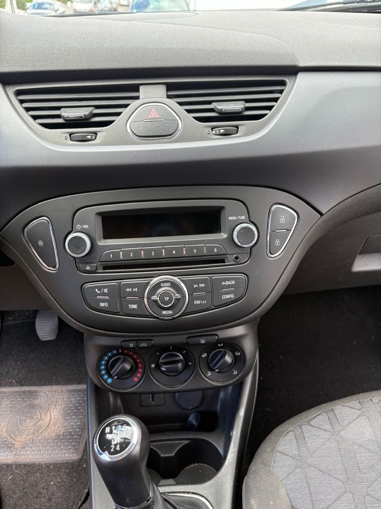 Opel corsa versão 120 anos