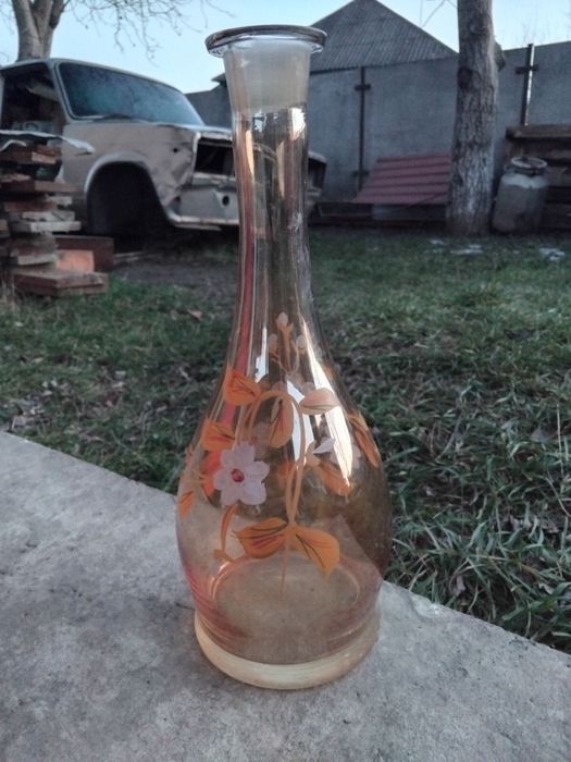 Продаю ваза  из бошемского стекла