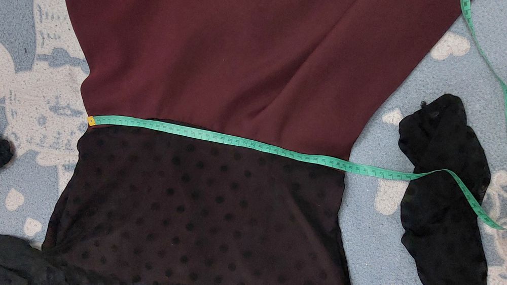 Гарна вечірня сукня