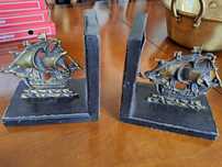 Book holders vintage com barco/caravela/fragata em ferro