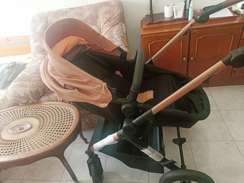 Carrinho de bebé multifuncional 3 em 1 MOOV 2 Air.