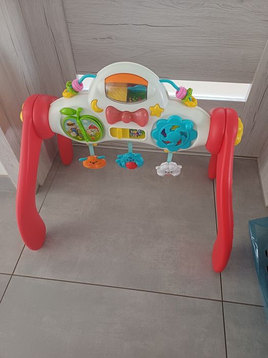 SMILY PLAY Stojak stoliczek edukacyjny mini siłownia grzechotka sensor