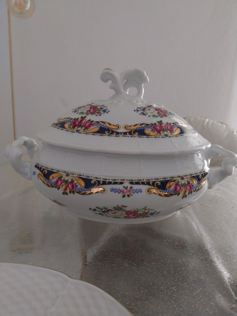 Conjunto loiça intemporal