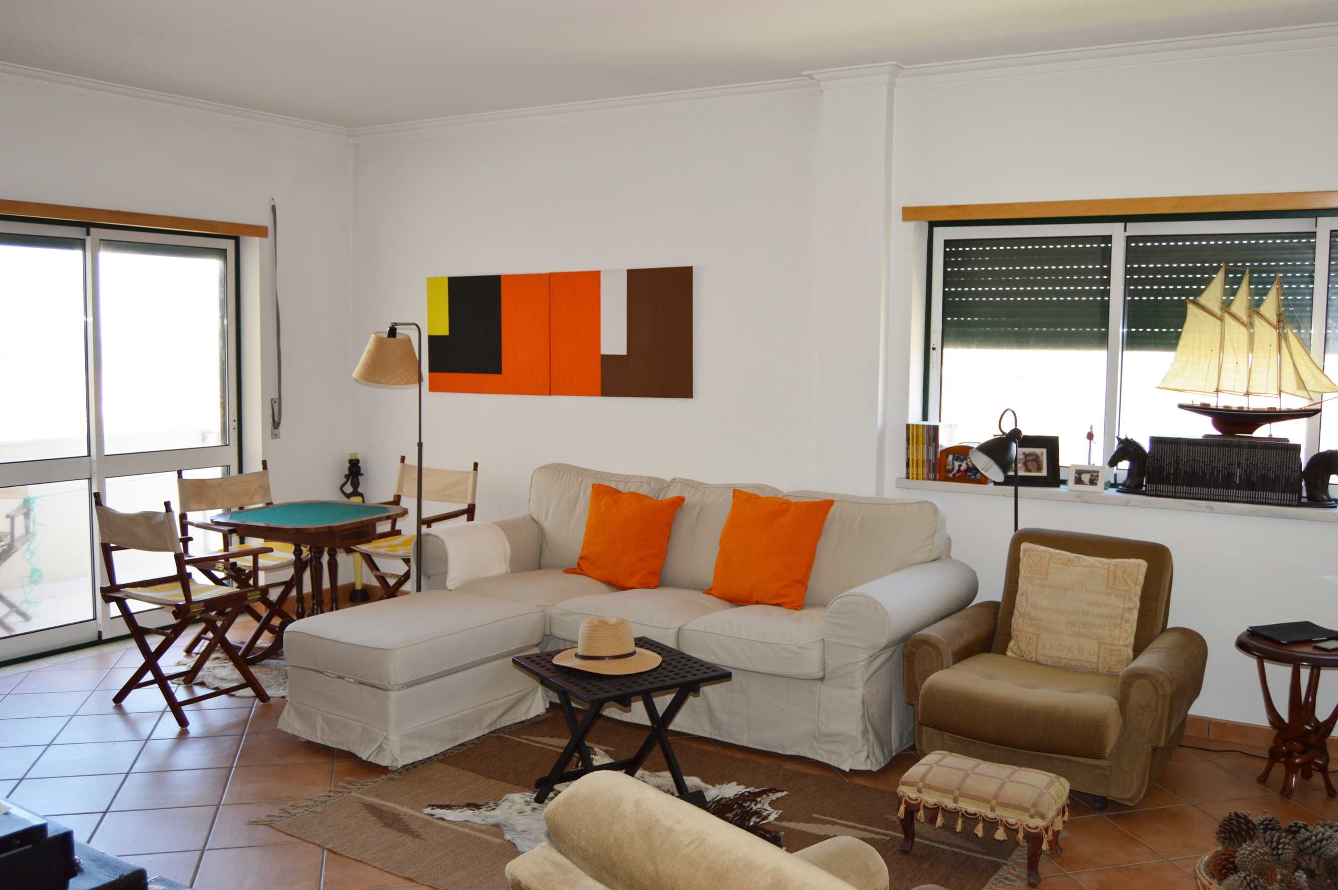 Apartamento T3 com Piscina em Peniche – Vista Mar e Perto da Praia