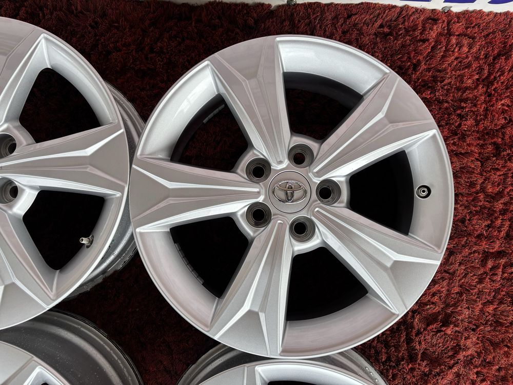 Original Toyota Avensis Camry Corolla Rav4 R17 5x114,3