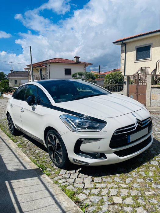 Citroen DS5 2.0 HDI SPORT CHIC 107.000km