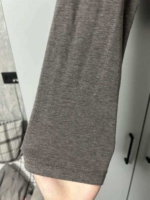 Легка кофтинка з одним плечем y2k