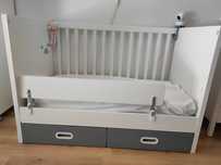 Cama berço IKEA branca e cinza