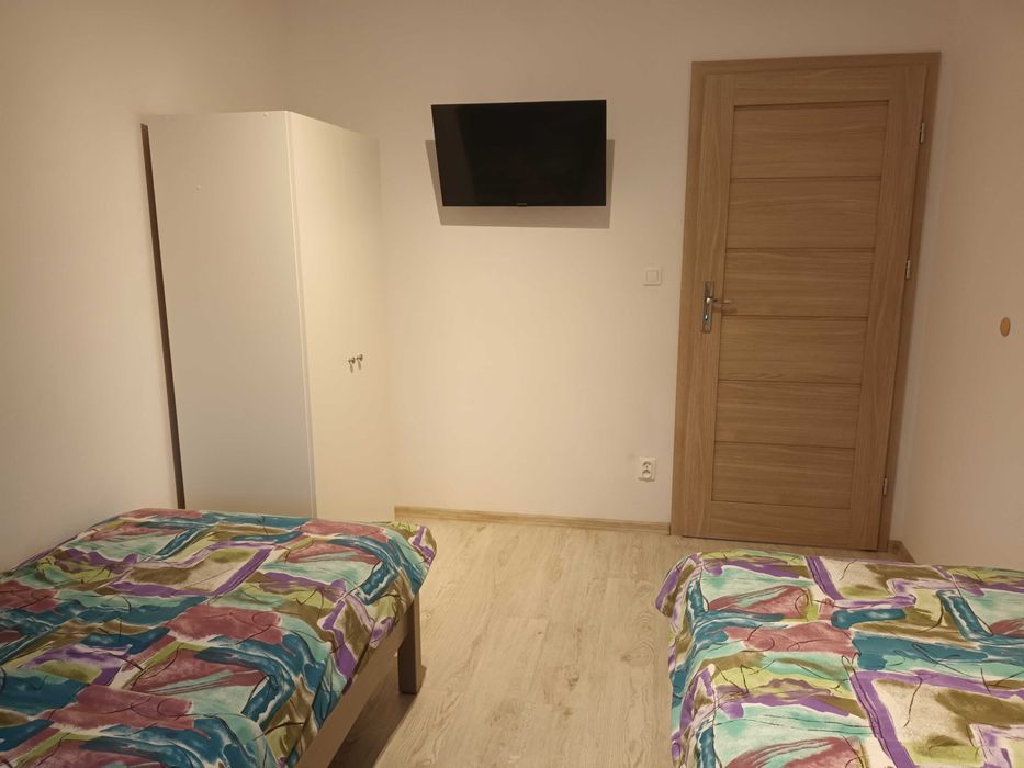 NOCLEGI POKOJE MIESZKANIE APARTAMENT dla firm i kadr kierowniczych