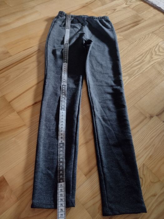 Grube leginsy Decathlon rozm 134 nowe