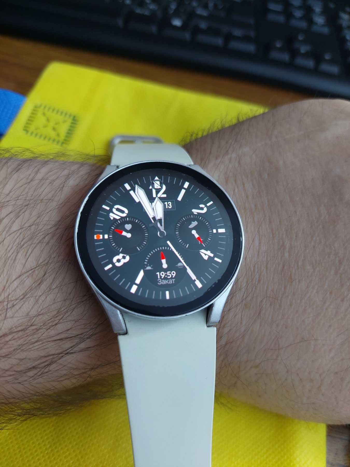 Смарт часы Samsung Galaxy Watch 6+комплект