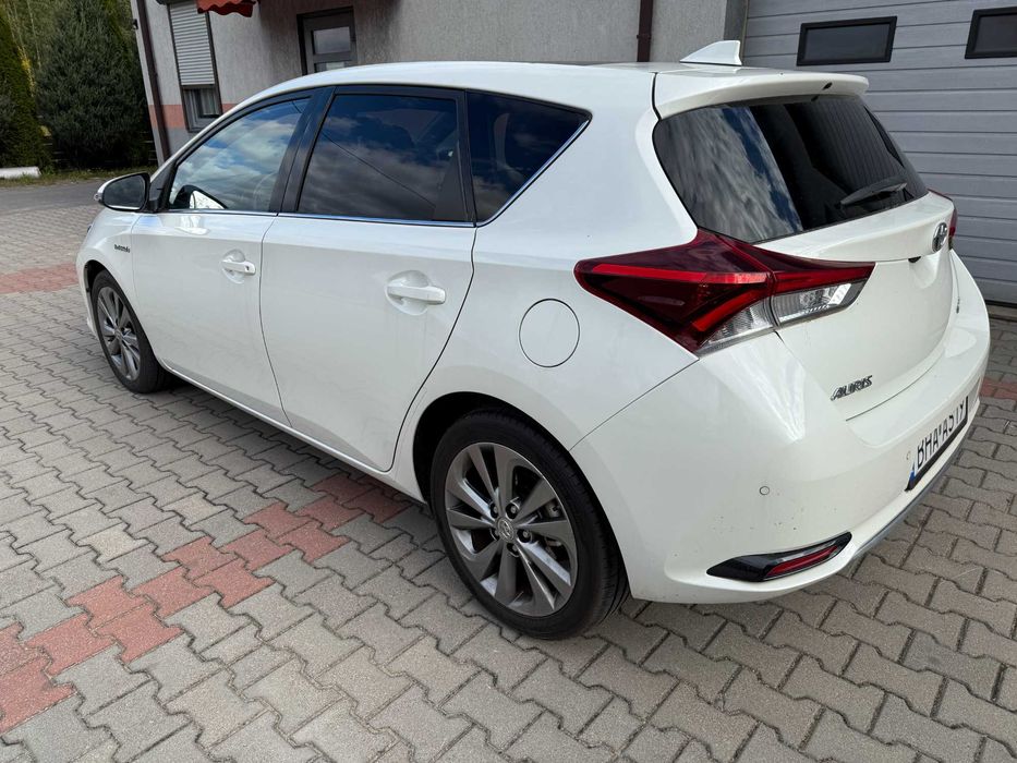 Toyota Auris Hybrid 1.8 • Panoramiczny dach • 2017 • 52 300 km