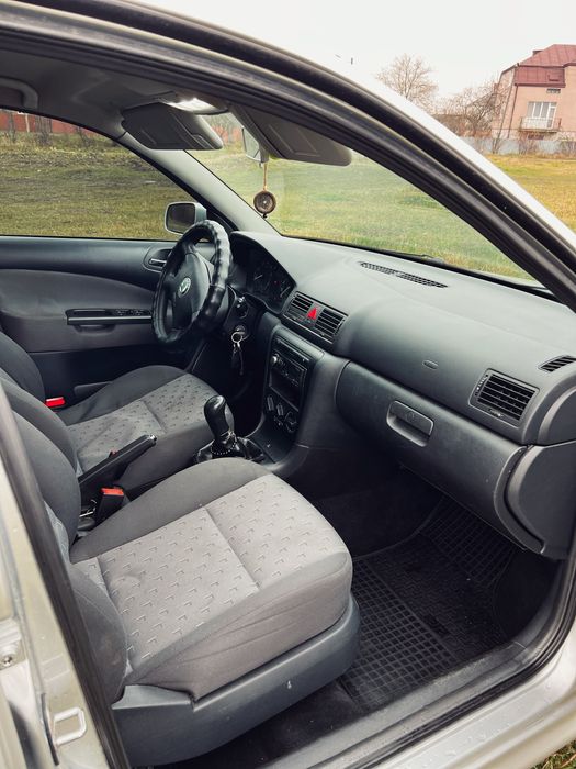 Шкода тур 1.6 MPI (Чешка)