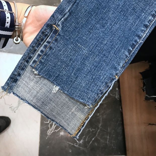 Рвані нові джинси
