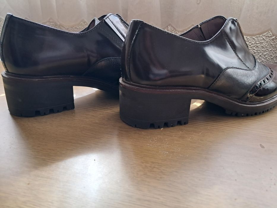 Sapatos lindos (pele) tam.37