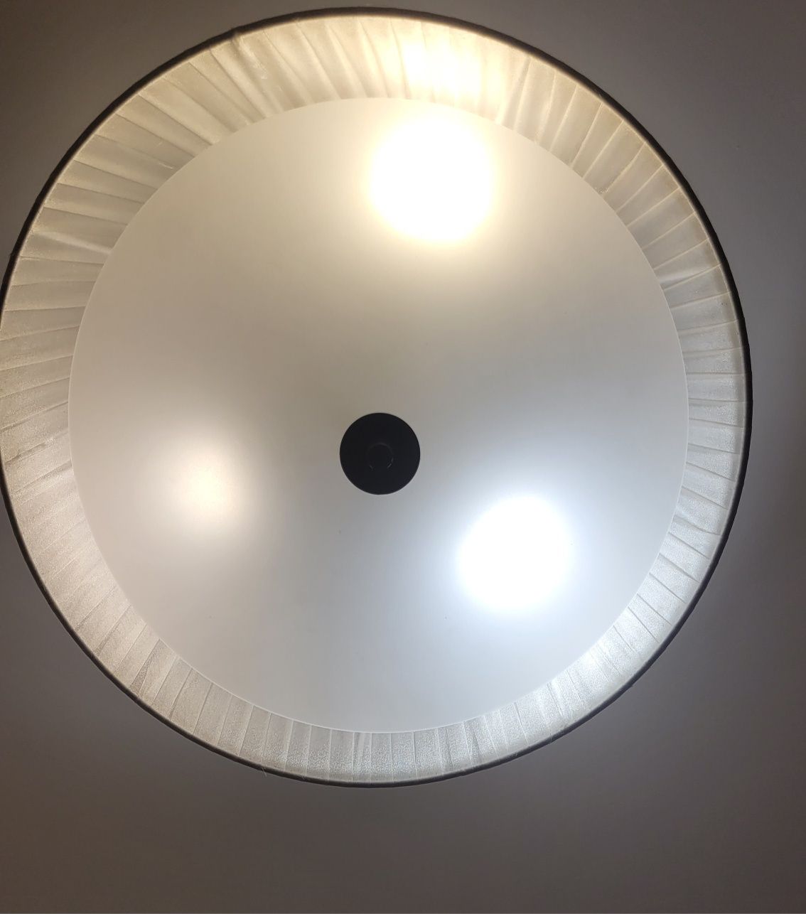 Duża lampa sufitowa wisząca na 3 żarówki