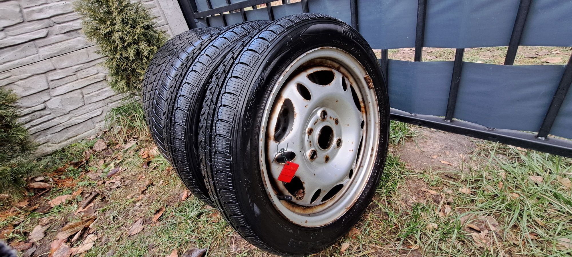 Koła Zimowe Smart 4x100 Nexen 145 65/ 15 2019r Falken 175 55/ 15 2016r