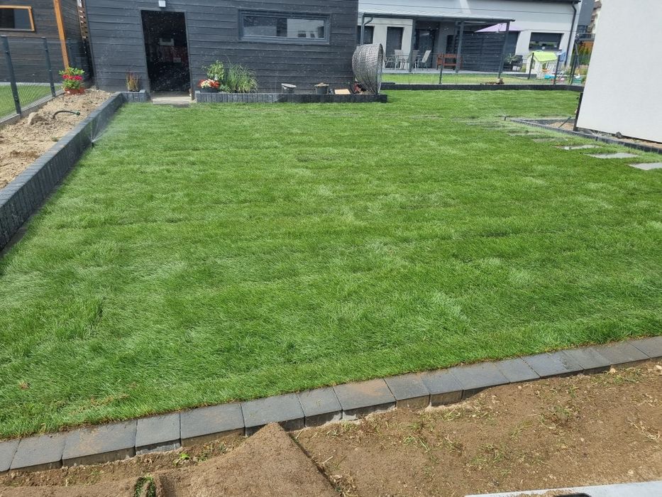 Pielegnacja ogrodów i terenów zielonych/koszenie traw