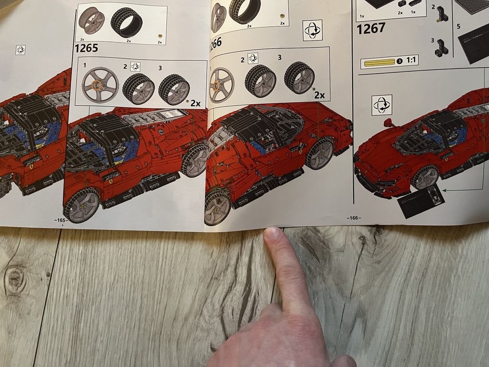 Конструктор Lego Ferrari Daytoma(3778 деталей)1:8Маштаб