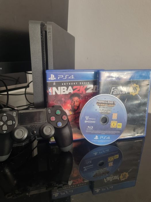 Ps4 + 3 jogos - IMPECÁVEL  !!