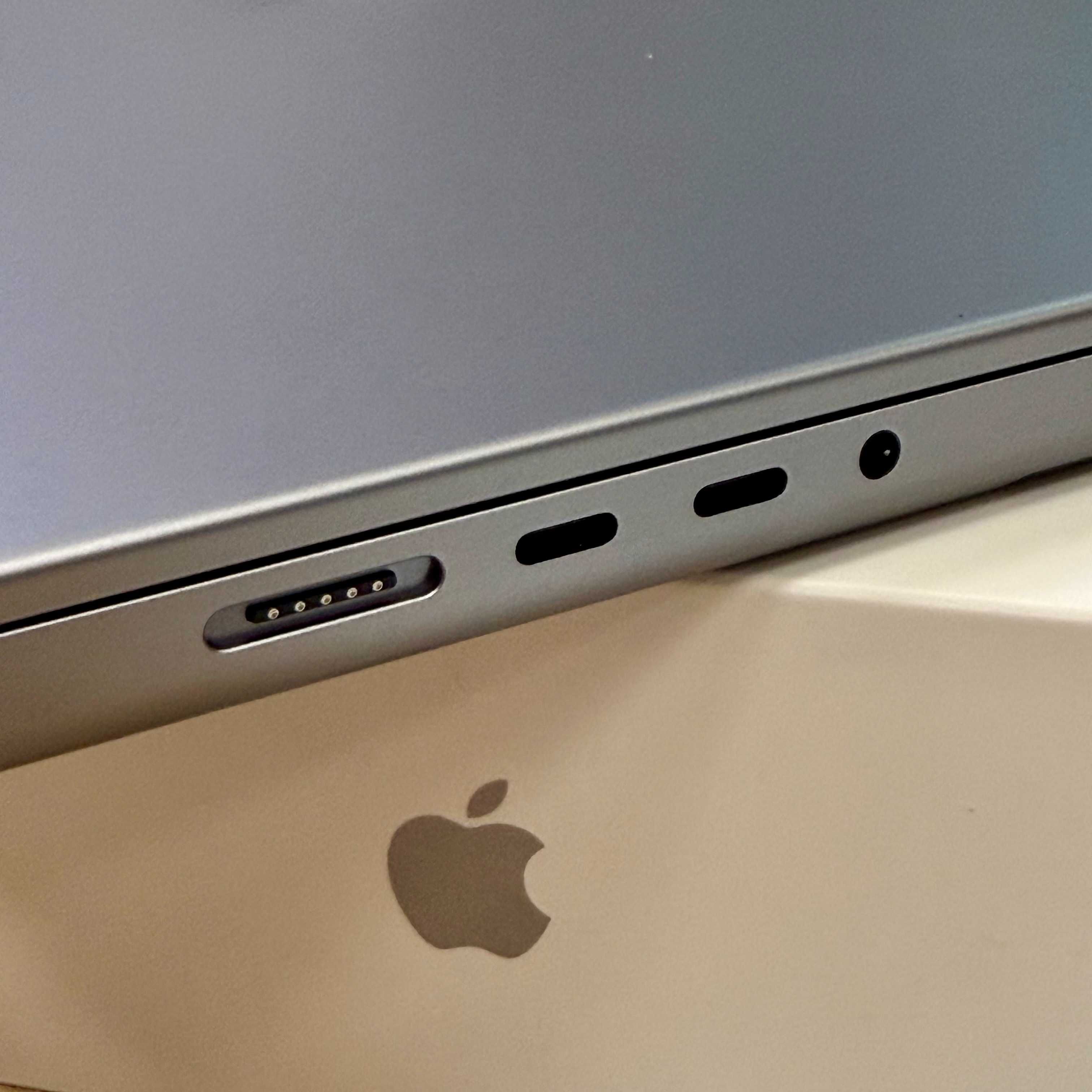 MacBook Pro 16 M2 Max MNWA3 Space Gray (2023) 12CPU 38GPU 32GB 1TB