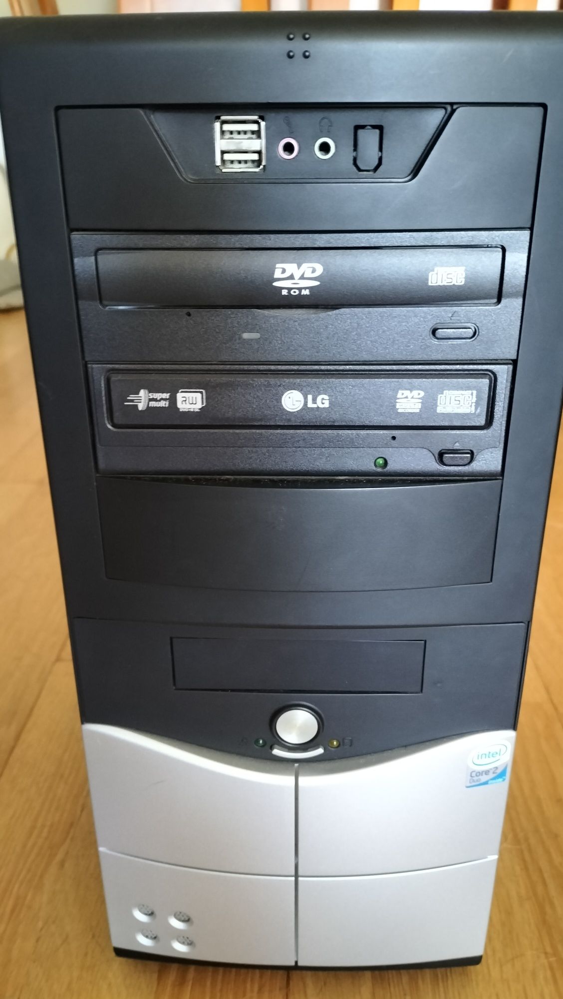 Torre de computador Intel Core 2 duo