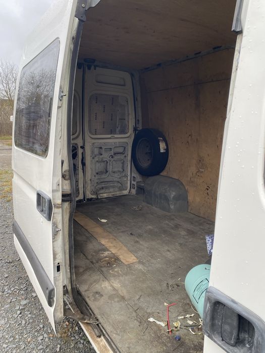 Nisan interstar (renault master) 2.5 нетурбований