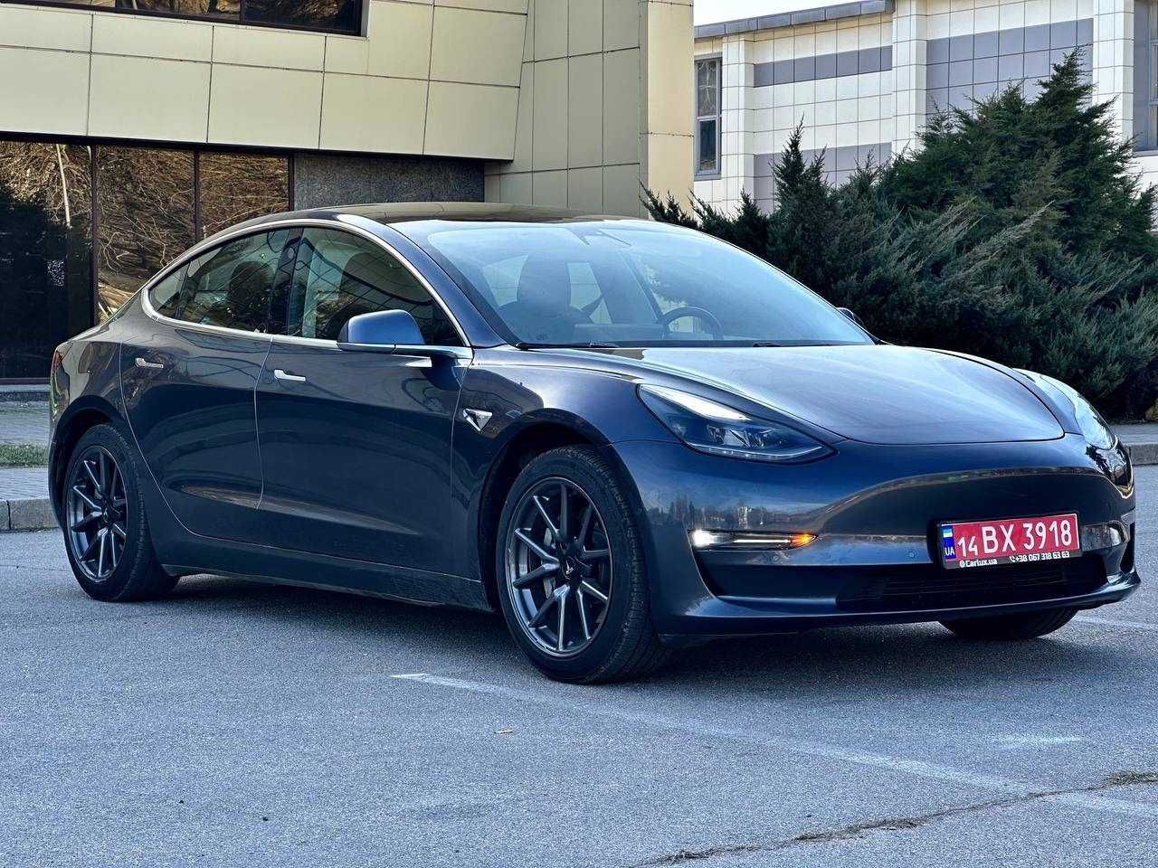 продам Tesla 3 2019