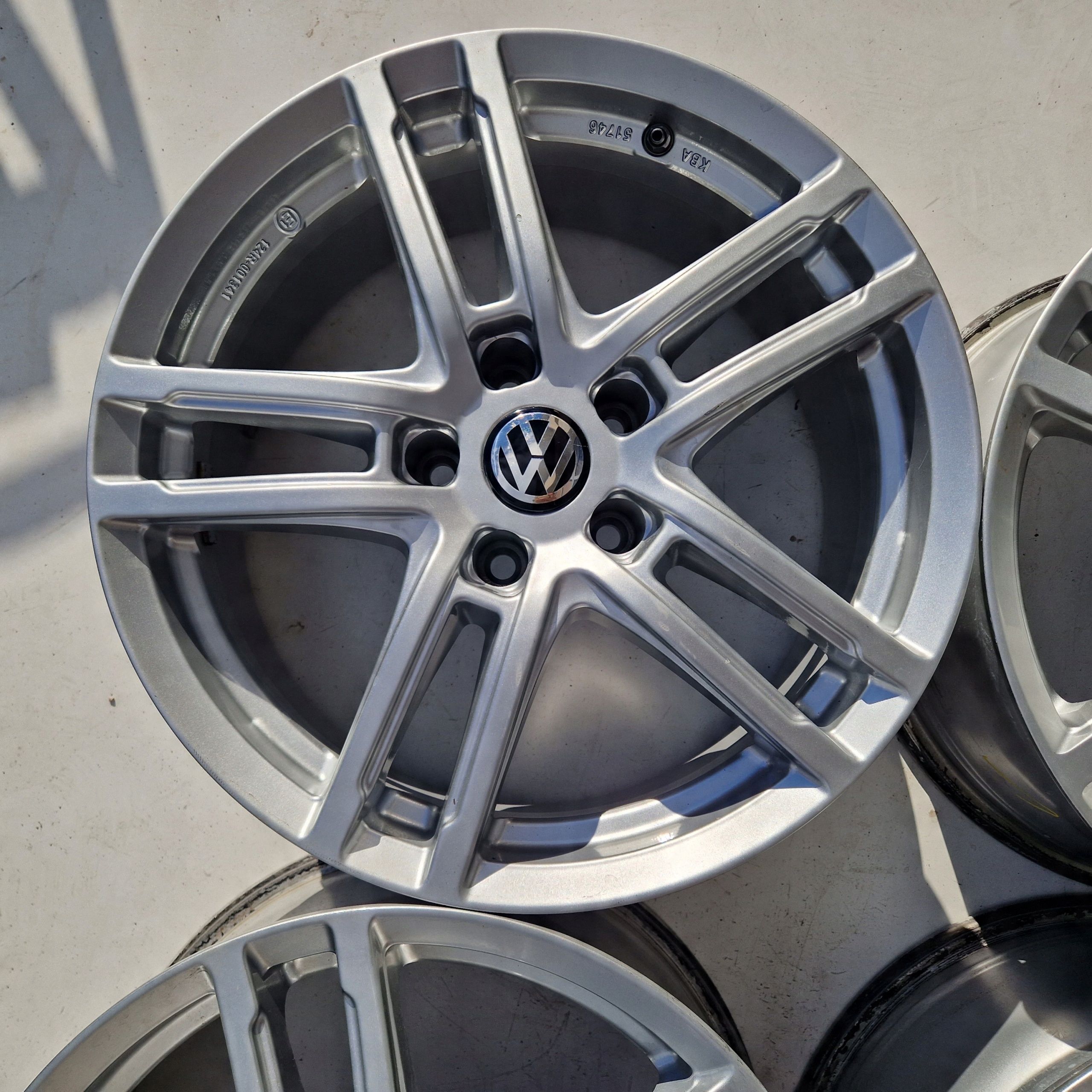 VW Passat B7 B8 cc Tiguan i ii Arteon Sharan 17'' ET30 5x112