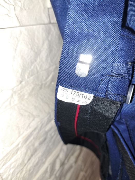 Męski garnitur 176/58