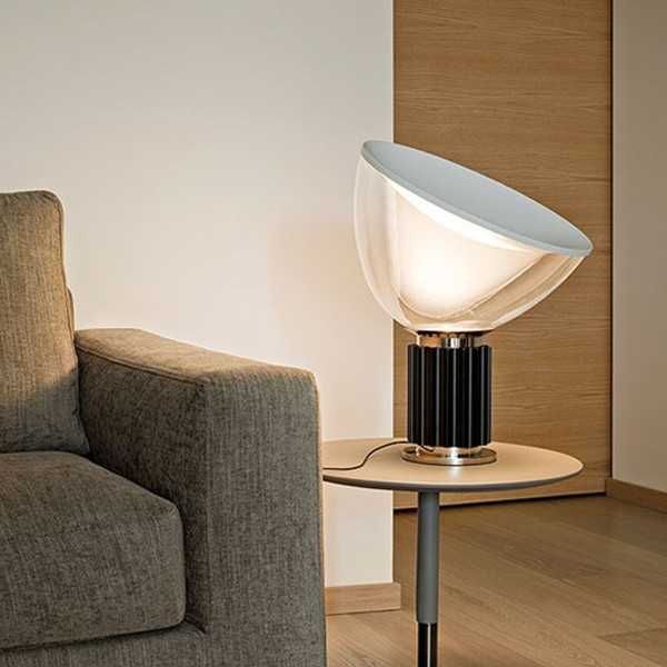 Candeeiro de mesa TACCIA Small Led Preto da Flos (Original e Novo)