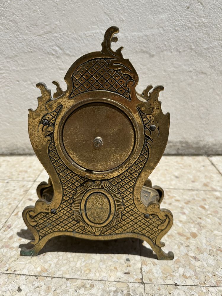 Relógio de mesa antigo